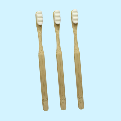 Soft Brush - מברשת במבוק עם סיבים רכים